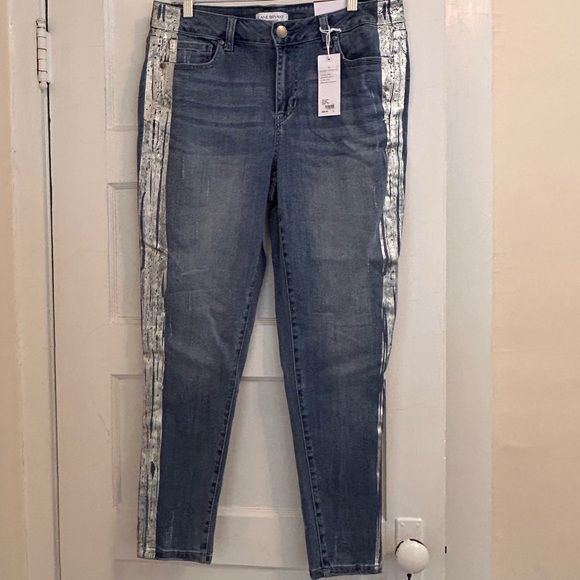 Lane Bryant Denim - NWT Lane Bryant Stretch Sculpting Jeans Denim Silver Stripe Mid Rise sz14